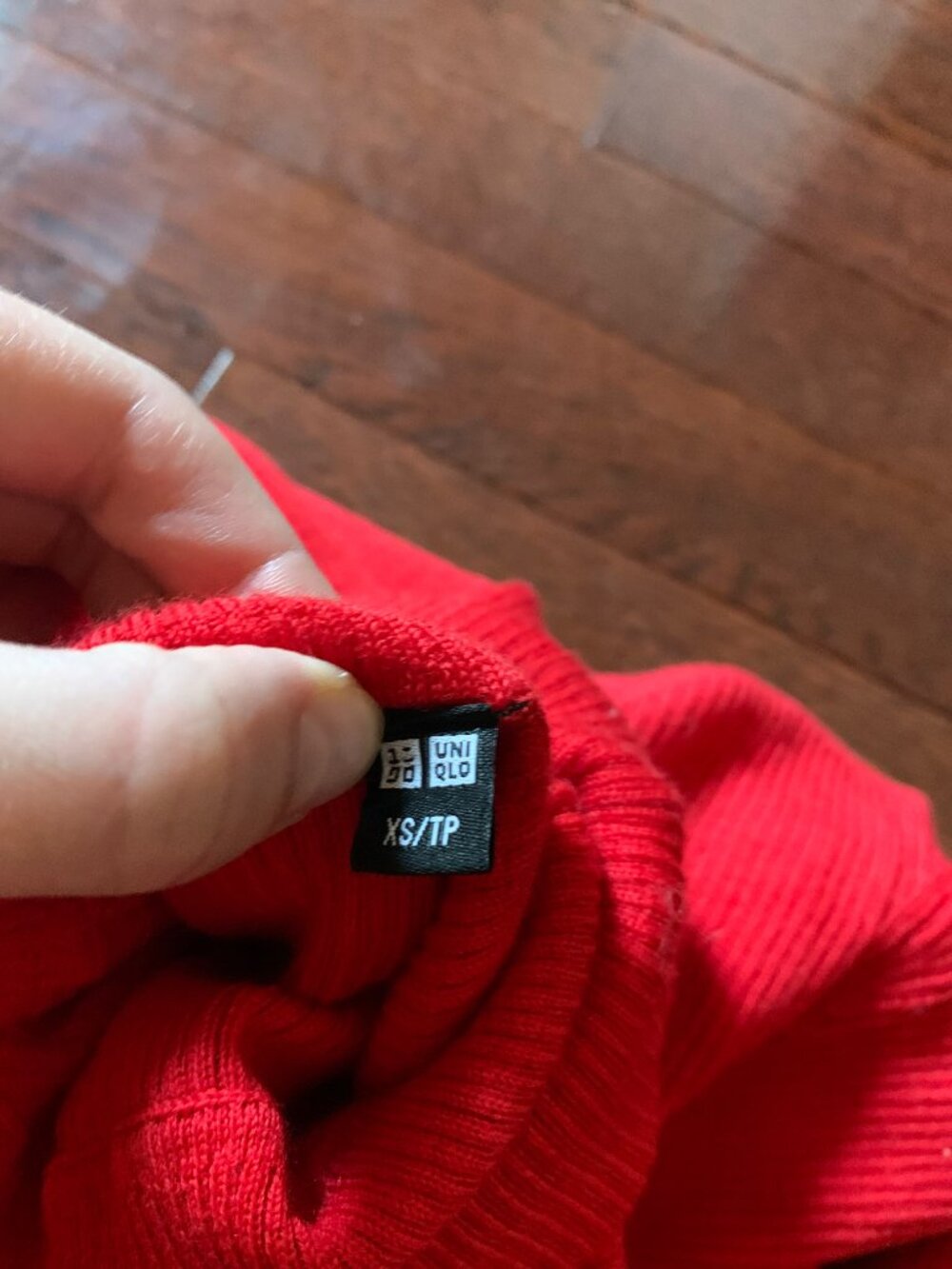 Uniqlo Turtleneck - Picture 7 of 7